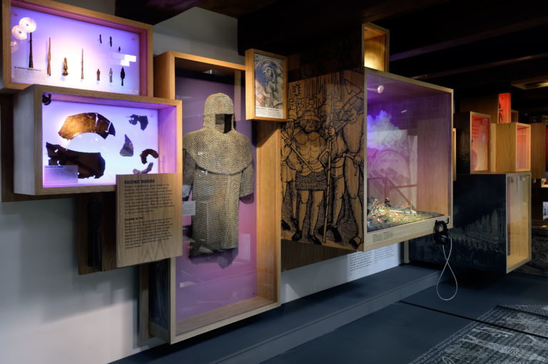 Een tentoonstellingszaal in het Stedlijk Museum Coevorden