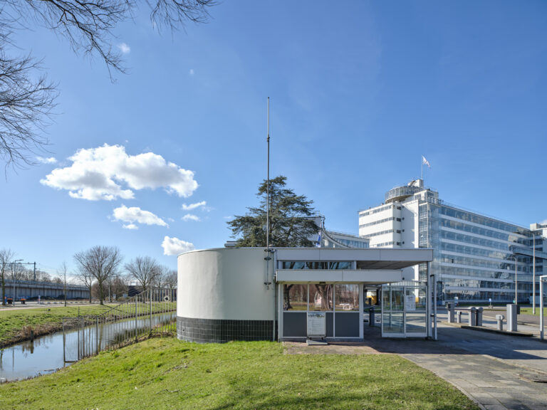 Een foto van de van Nelle Fabriek in Rotterdam